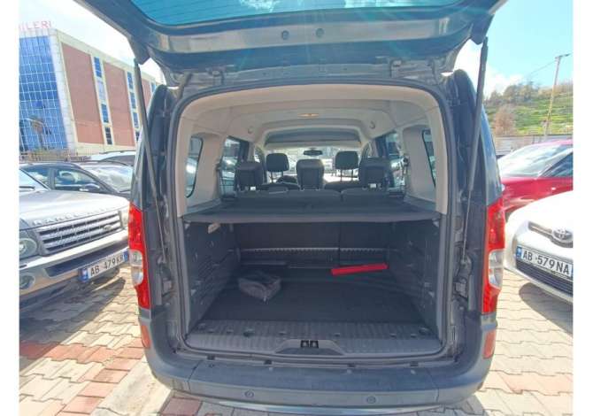 Makina me qera Mercedes Benz Citan per 35 euro dita