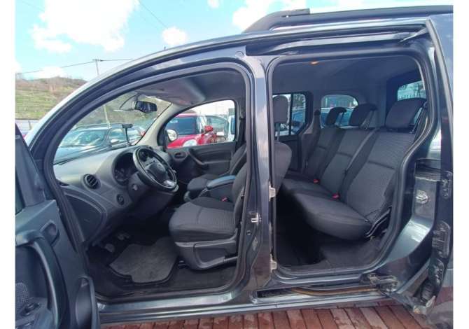 Makina me qera Mercedes Benz Citan per 35 euro dita
