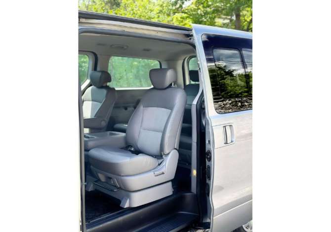 Furgon me qera Hyundai Grand Starex duke filluar nga  90 euro dita