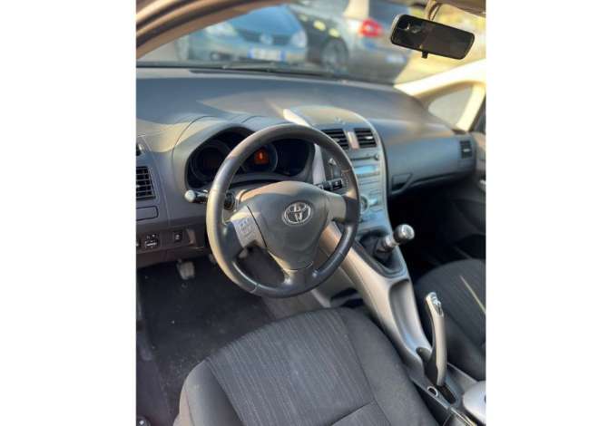 Makina me qera Pezho  per 30 euro dita