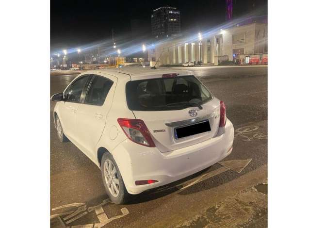 Makina me qera Toyota Yaris per 30 euro dita