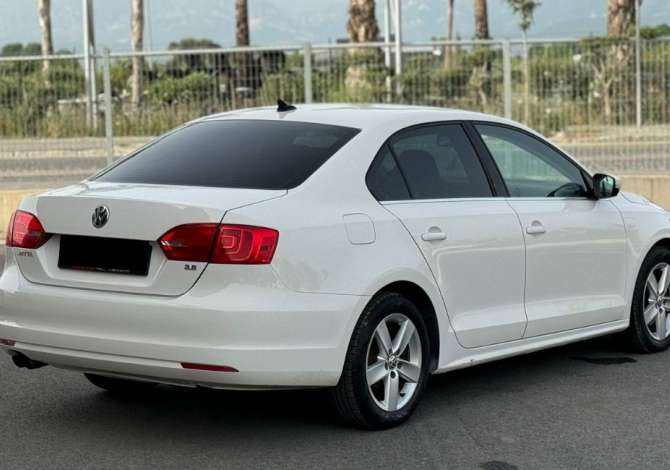 Noleggio Auto  a Tirana - 35 Euro