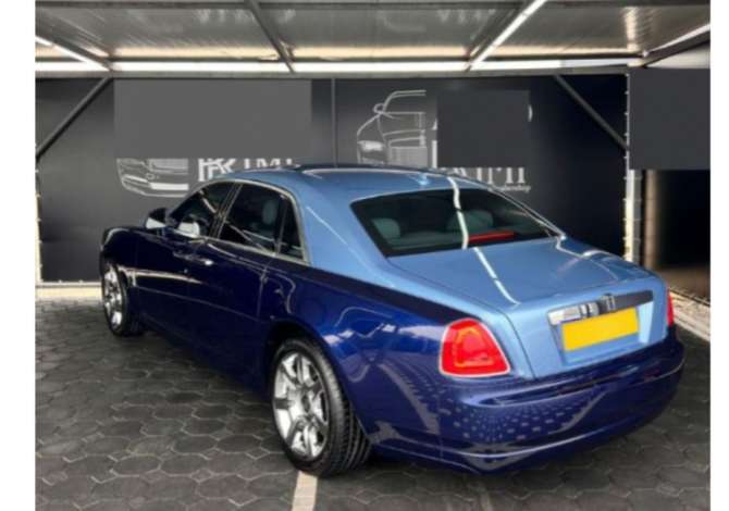 Makina me qera Rolls Royce Ghost per 2510 euro dita me shofer personal