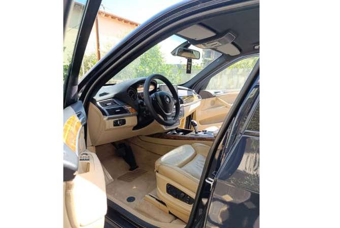Makina me qera Bmw X5 per 50 euro dita
