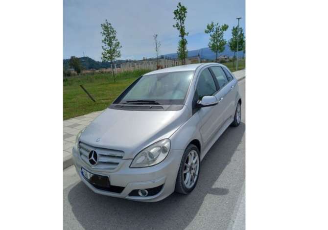 Makina me qera  ne Tirane - 30 Euro