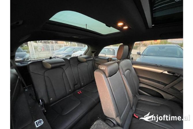 Makina me qera 7 vendeshe Audi Q7 duke filluar nga  60 euro 
