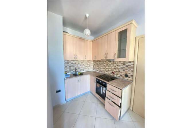 Shtepi me qera 1+1 ne Tirane - 320 Euro