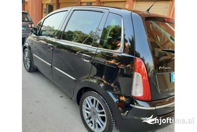 Car Rental in Tirana - 27 Euro