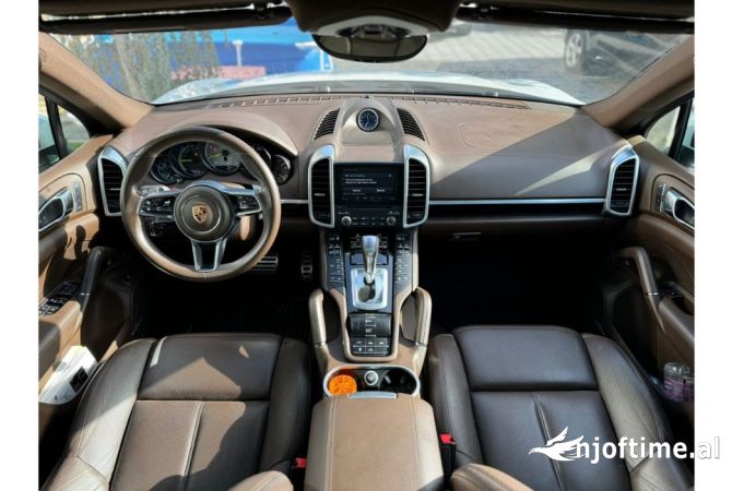 Noleggio Auto  a Tirana - 170 Euro