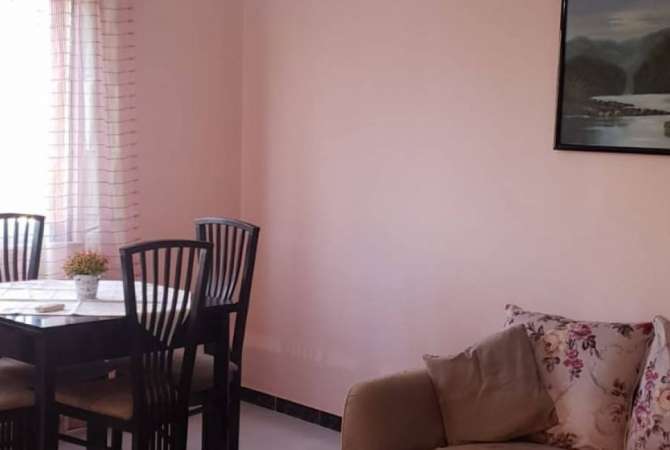 Shtepi ne shitje Apartament ne Tirane, 2+1, Mobilimi E mobiluar, Pagesa 88,000  Euro.