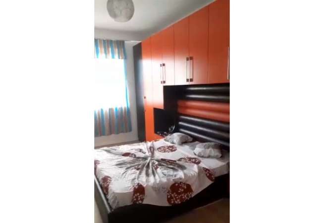 Shtepi me qera Apartament ne Tirane, 1+1, Mobilimi E mobiluar, Pagesa 40,000  Leke.