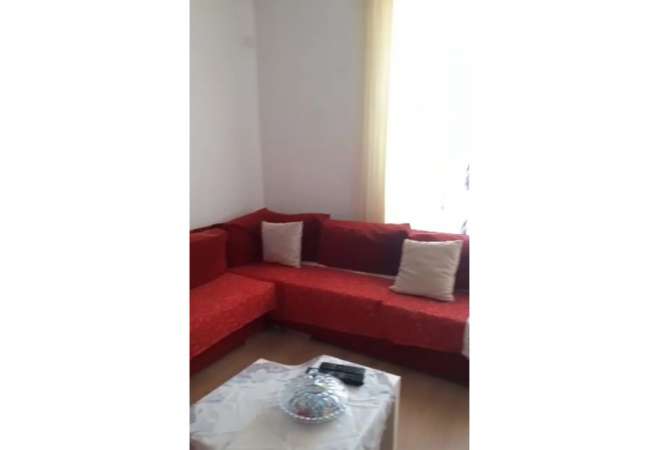 Shtepi me qera 1+1 ne Tirane - 40,000 Leke