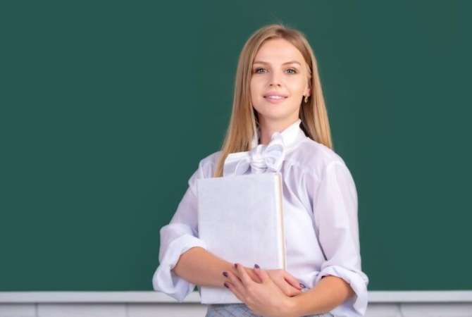 Njoftime Pune Kerkohet Mësuese Private për Gjuhën Italiane