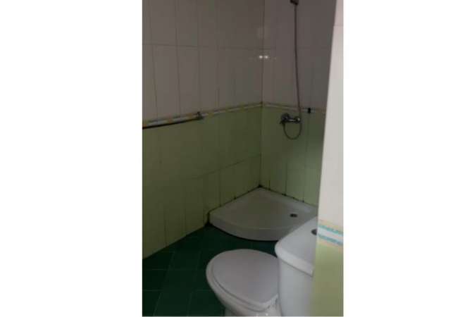 Shtepi me qera Apartament ne Tirane, 1+1, Mobilimi Pjeserisht e mobiluar, Pagesa 300  Euro.