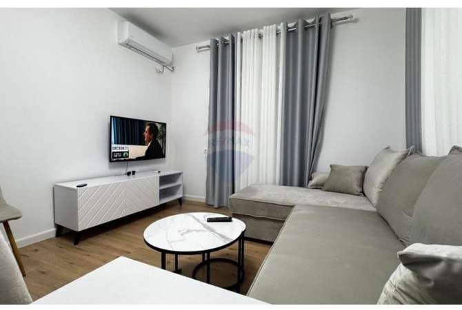 Shtepi me qera 2+1 ne Tirane - 650 Euro