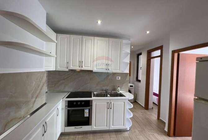 Shtepi me qera 2+1 ne Tirane - 600 Euro