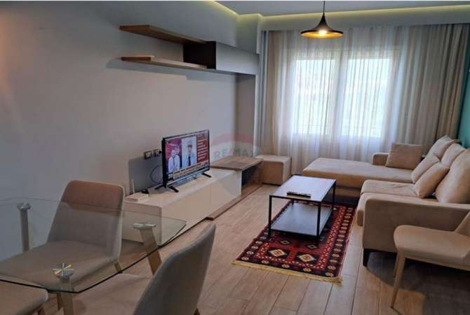 Shtepi me qera Apartament ne Tirane, 2+1, Mobilimi E mobiluar, Pagesa 500  Euro.