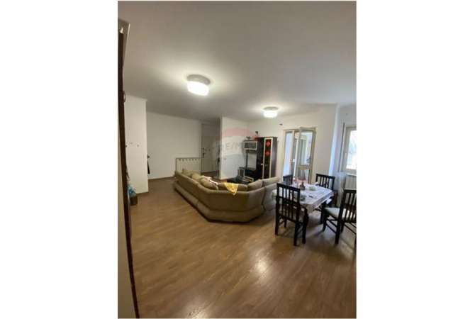Shtepi me qera 2+1 ne Tirane - 500 Euro