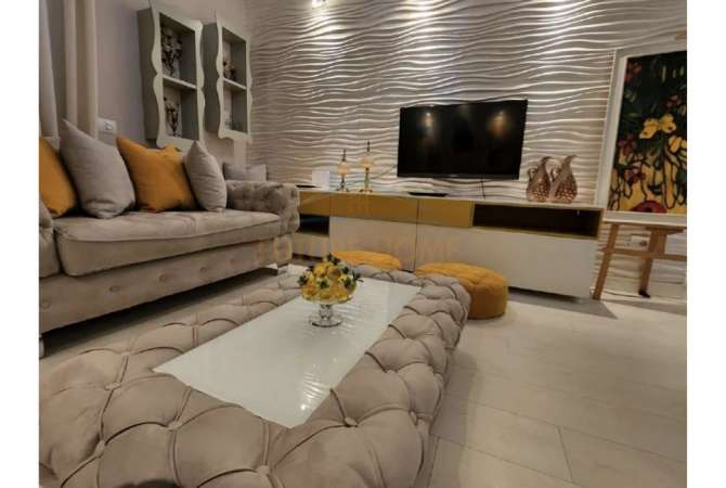 Shtepi me qera 2+1 ne Tirane - 1,500 Euro