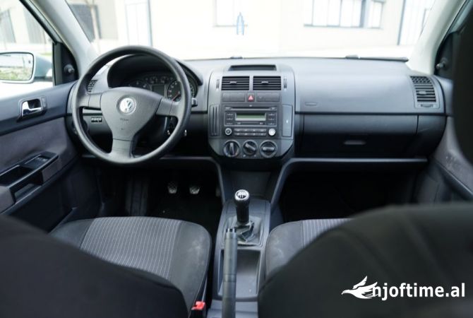 Volkswagen Polo me qera me 25 Euro dita 