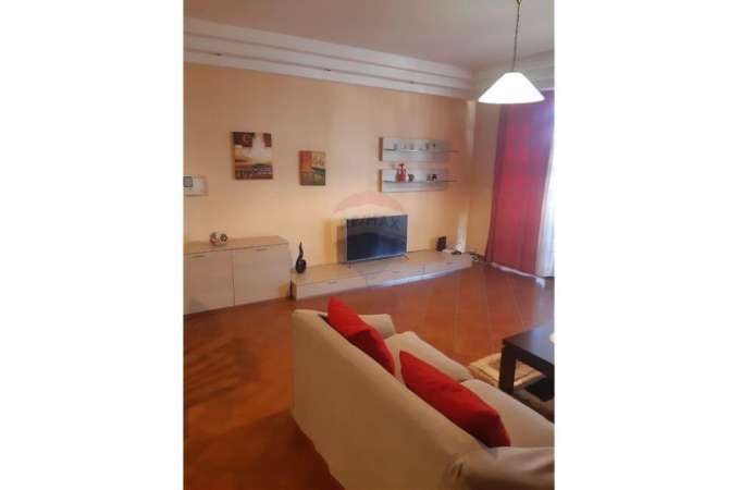 Shtepi me qera 2+1 ne Tirane - 600 Euro
