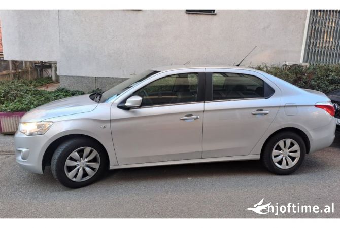 Noleggio Auto  a Tirana - 30 Euro