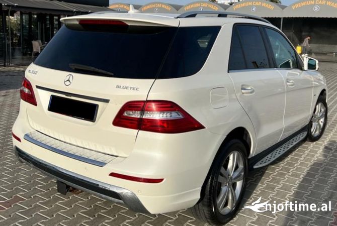 Noleggio Auto  a Tirana - 70 Euro