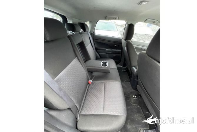 Makina me qera Mitsubishi ASX duke fillua nga 40 euro dita 