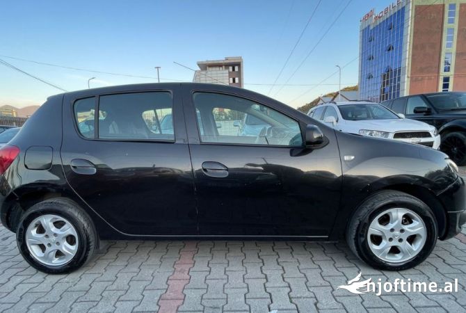 Makina me qera ne Tirane - 35 Euro