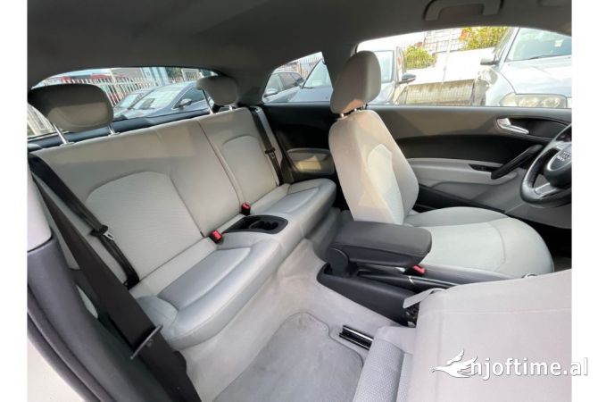 Makina me qera Audi A1 duke filluar nga 30 euro dita 