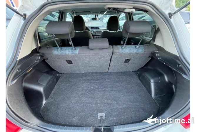 Makina me qera Toyota Yaris per vetem 35 euro 