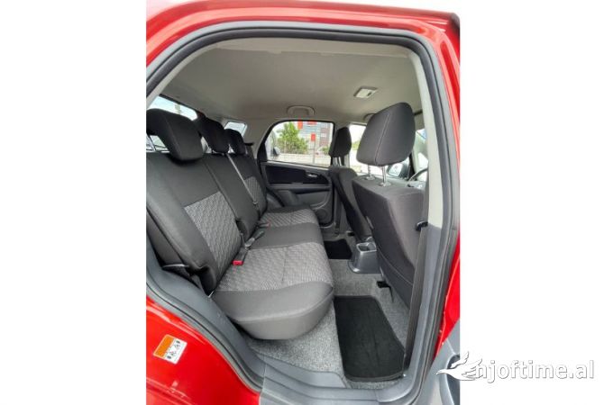  Makina me qera Suzuki SX4 per vetem 35 euro 