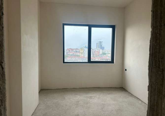 Shtepi ne shitje Apartament ne Tirane, 2+1, Mobilimi Bosh, pa mobiluar, Pagesa 245,600  Euro.