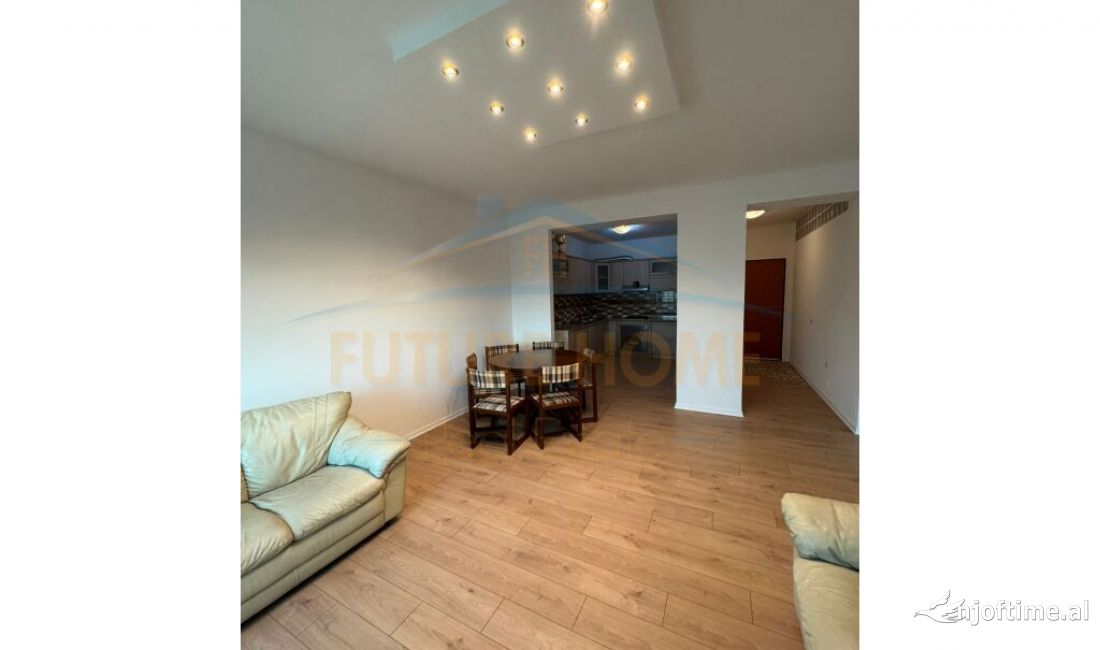 Shtepi ne shitje Apartament ne Tirane, 2+1, Mobilimi Pjeserisht e mobiluar, Pagesa 200,000  Euro.