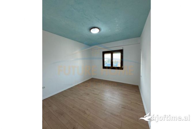 Shtepi ne shitje Apartament ne Tirane, 2+1, Mobilimi Pjeserisht e mobiluar, Pagesa 200,000  Euro.