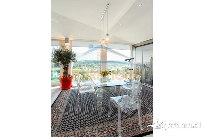 Shtepi me qera Penthose(kati i fundit panoramik) ne Tirane, 2+1, Mobilimi E mobiluar, Pagesa 1,500  Euro.