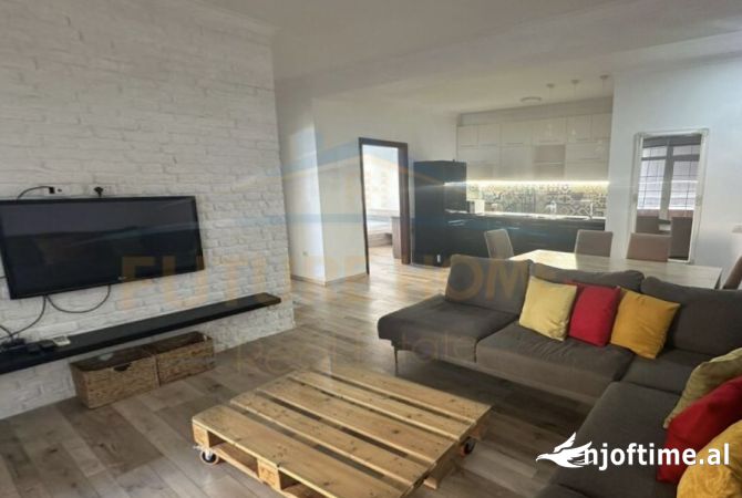 Shtepi me qera 2+1 ne Tirane - 400 Euro