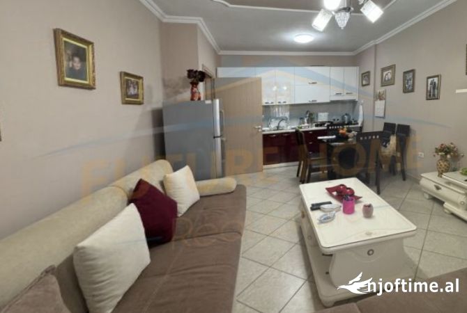 Disponoj Apartment 1+1 ne Shkoze