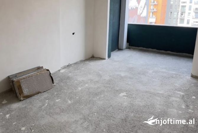 Shtepi ne shitje Apartament ne Tirane, 2+1, Mobilimi Bosh, pa mobiluar, Pagesa 152,500  Euro.