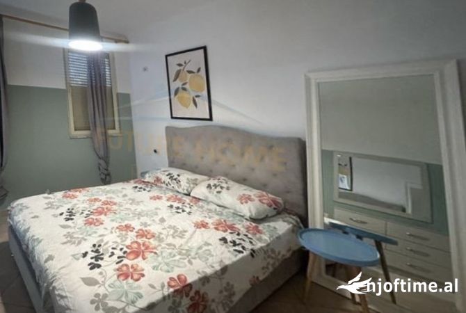 Shtepi me qera 2+1 ne Tirane - 400 Euro