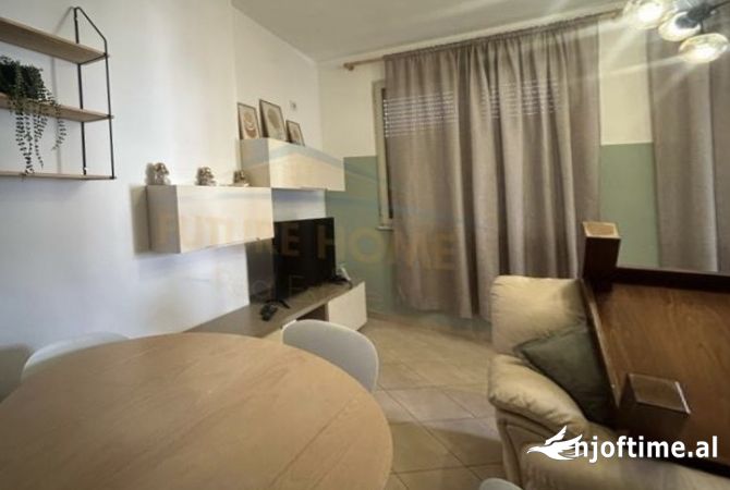Shtepi me qera 2+1 ne Tirane - 400 Euro