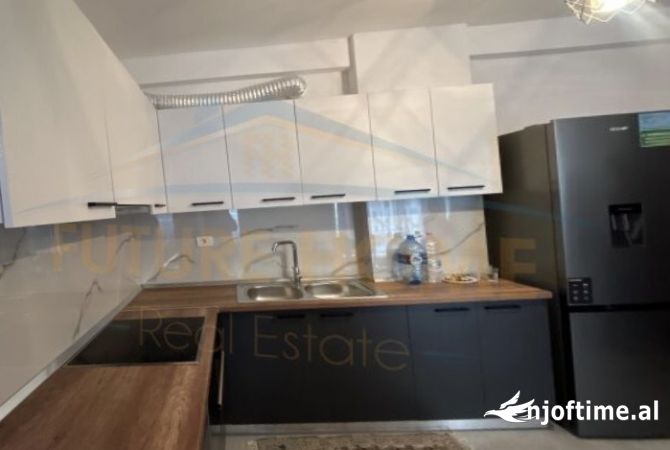 Shtepi me qera 2+1 ne Tirane - 400 Euro
