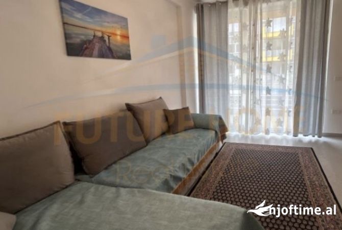 Shtepi me qera 2+1 ne Tirane - 400 Euro