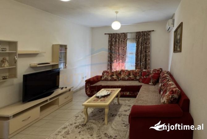 Shtepi me qera 2+1 ne Tirane - 450 Euro