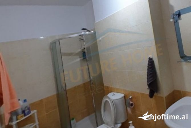 Shtepi ne shitje Apartament ne Tirane, 1+1, Mobilimi E mobiluar, Pagesa 75,000  Euro.