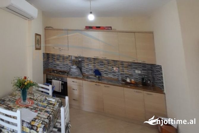 Shtepi ne shitje 1+1 ne Tirane - 75,000 Euro