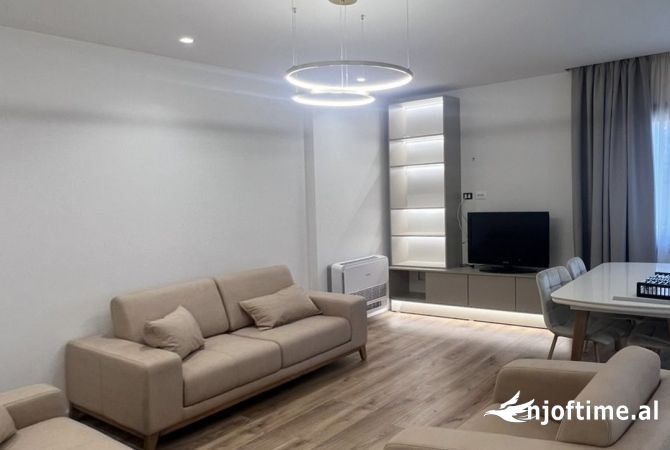 Shtepi me qera 2+1 ne Tirane - 700 Euro