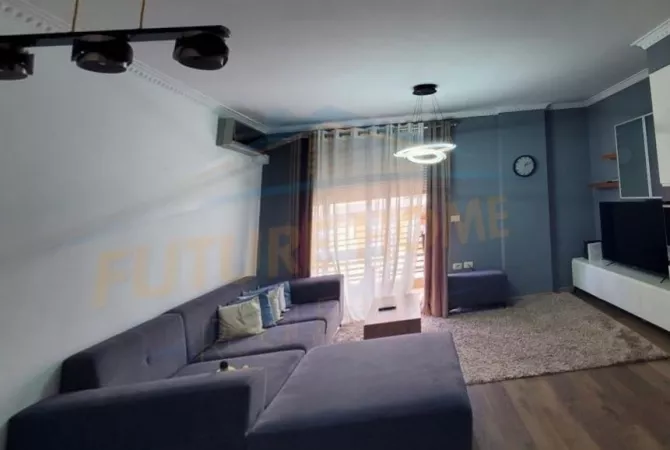 Shtepi me qera 2+1 ne Tirane - 450 Euro