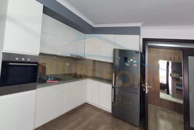 Shtepi me qera Apartament ne Tirane, 2+1, Mobilimi E mobiluar, Pagesa 450  Euro.