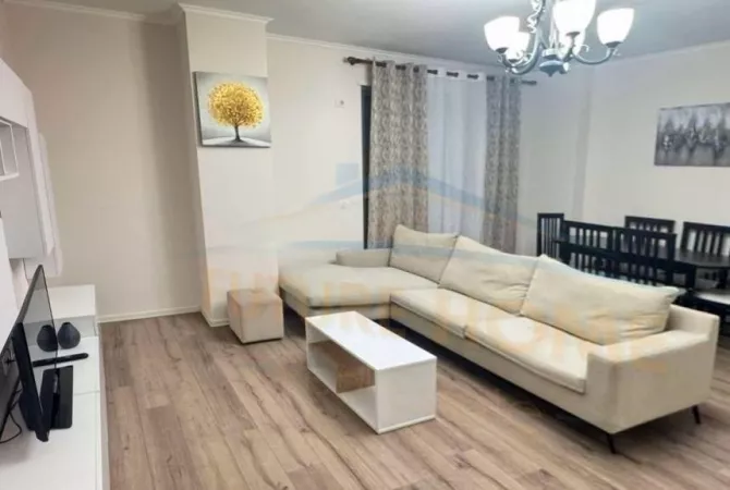 Shtepi me qera 2+1 ne Tirane - 450 Euro
